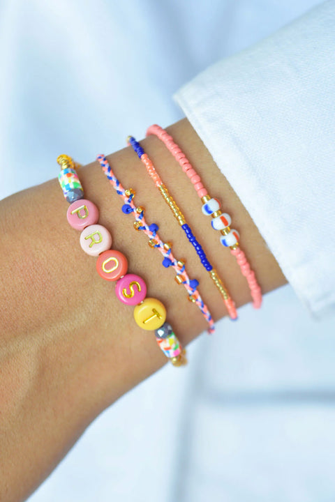 Goldenes Armband Candy Letter Mix - Prost von Blush Indigo