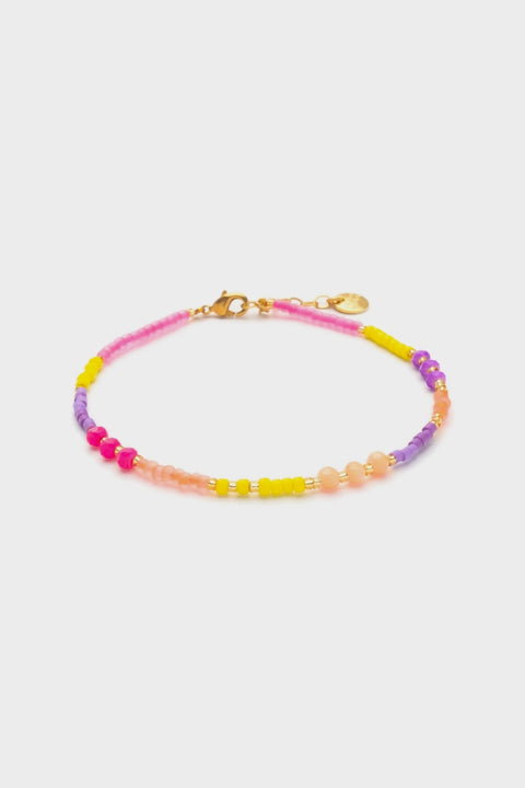 Sommerliches Armband im Fokus