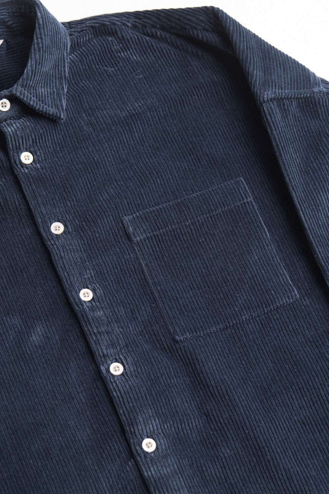 Tahira Shirt blaugrau von Arniko, Materialdetail Cord-Stoff