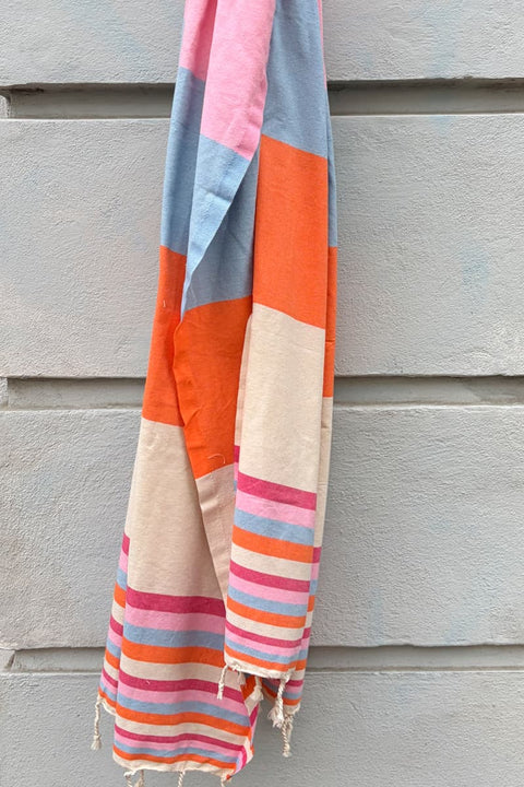 Fouta Miami Écrue Fouta du Sud, als Hamamtuch gefaltet, schlichtes elegantes Design aus Baumwolle