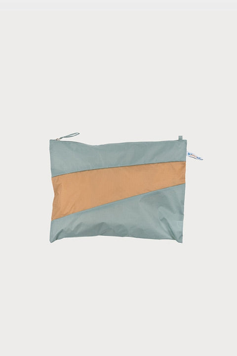 Nachhaltige Crossbody-Bag von Susan Bijl - bequem, leicht und aus recyceltem Nylon