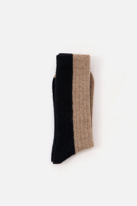 Zweifarbige Wollsocken Sand und Schwarz von Suite13Lab