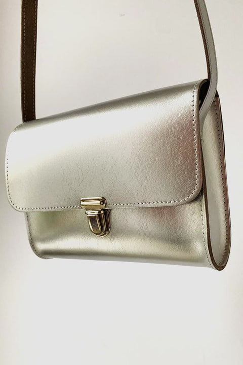 Handgemachte Crossbody-Tasche aus Leder, made in Berlin