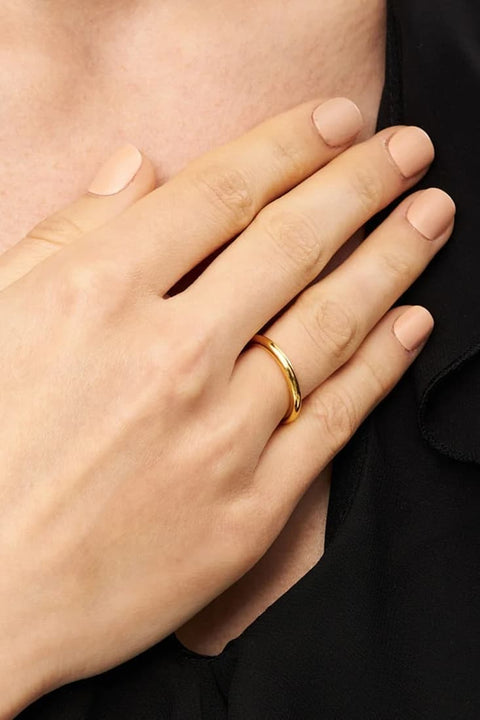 Eleganter Damenring mit zeitlosem Design und Glanz