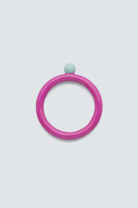 Color Ring Top Electric Fuchsia Pink/Mint von LULU Copenhagen, handbemalter Emaille-Ring in leuchtendem Fuchsia und frischem Mint, recyceltes Messing