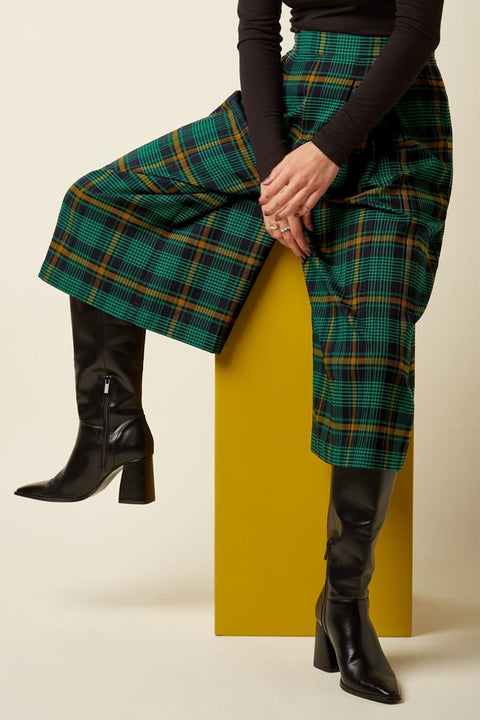 Detailansicht der Frances Culotte von King Louie mit schrägen Taschen