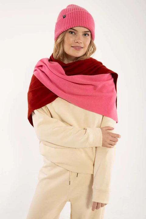Warmer Schal für Damen aus 100 % mulesingfreier Merinowolle