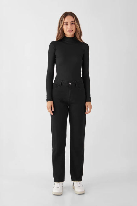 schwarze regular straight jeans aus bio-baumwolle