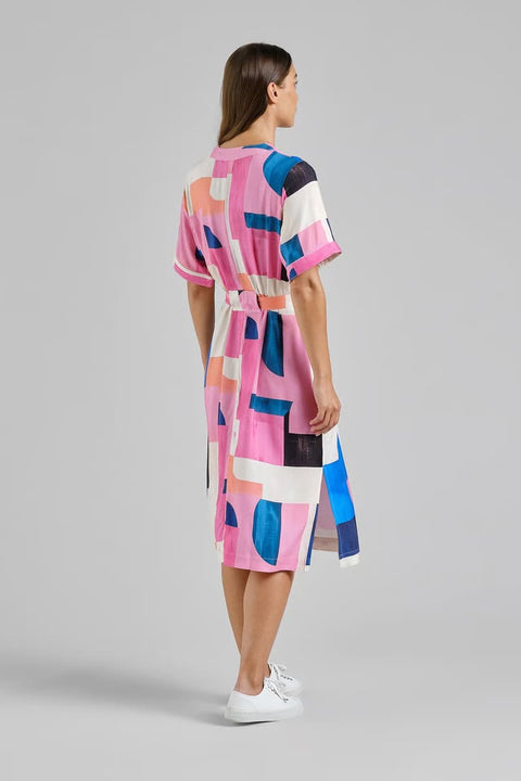 Dress Kallvik Abstract Block Multi Color von Dedicated, Midi-Kleid mit V-Ausschnitt, LENZING ECOVERO Viskose