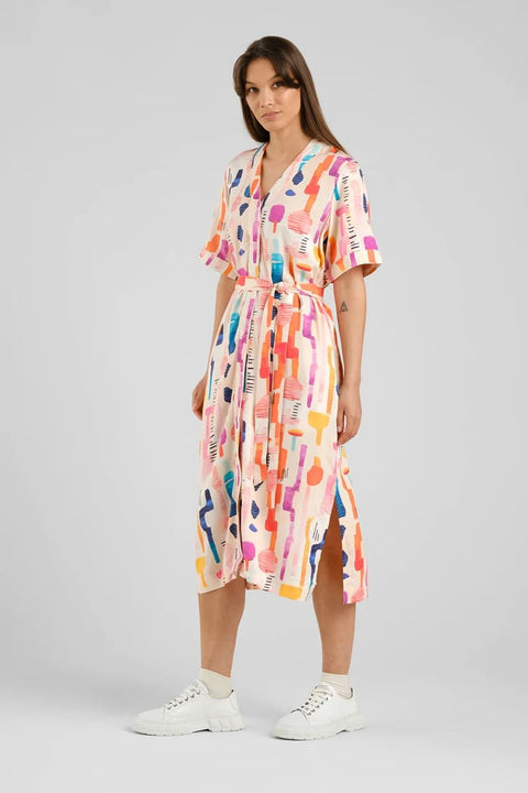 Kallvik Summer Abstract Kleid mit Gürtel und V-Ausschnitt