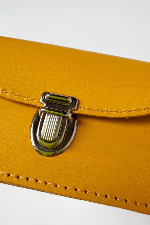 Papoutsi BORSA XS Portemonnaie in Gelb aus Rindleder mit 2 Fächern, handgefertigt in Berlin