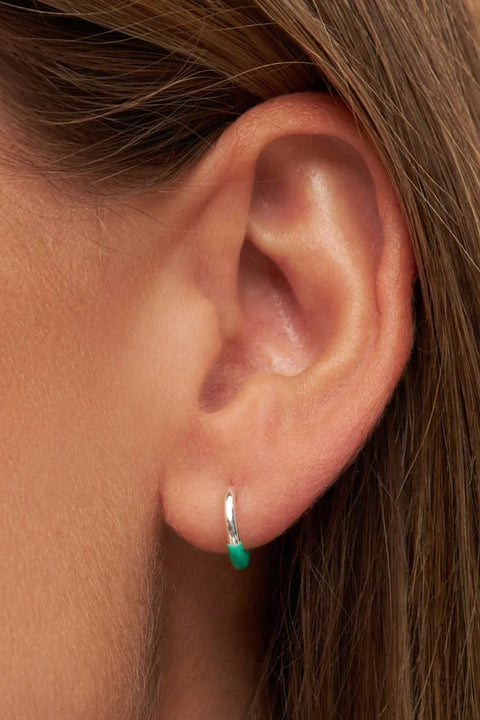LULU Color Hoop Half Dip Ohrstecker - Stilvoll und umweltfreundlich