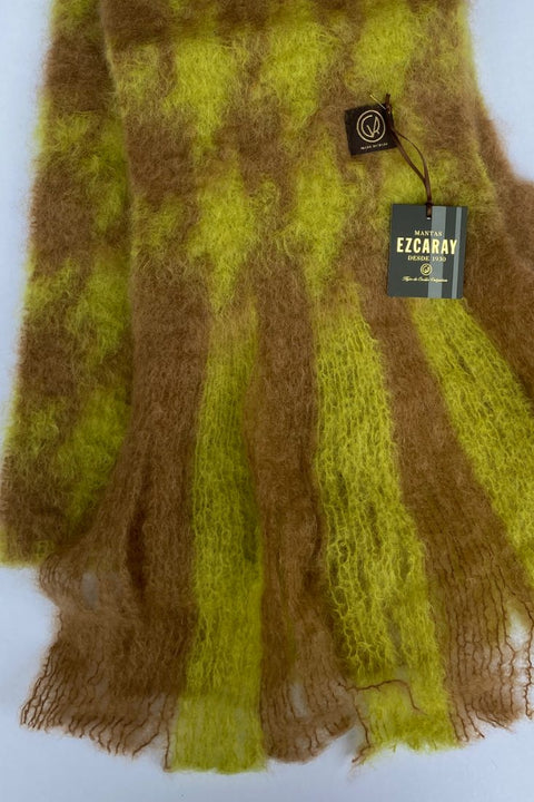 Handgefertigter Mohair-Schal von Mantas Ezcaray