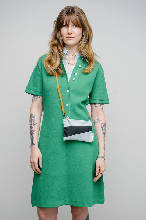 Kleine leichte Mini Tasche hellblau schwarz Crossbody