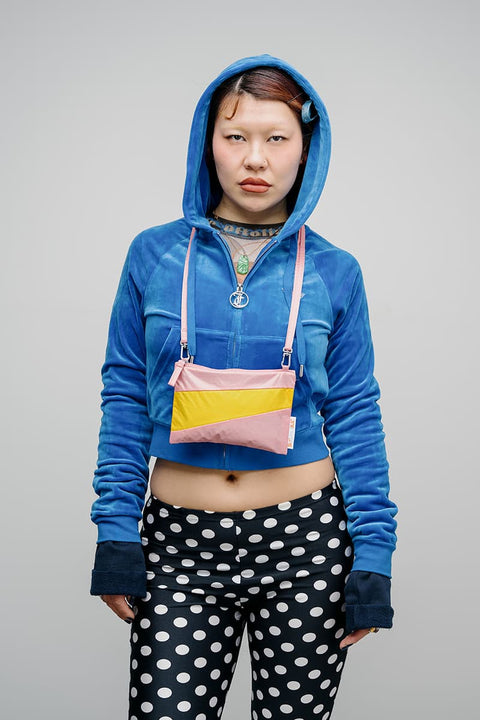 Kleine leichte Cloud Pouch rosa gelb Crossbody Tasche