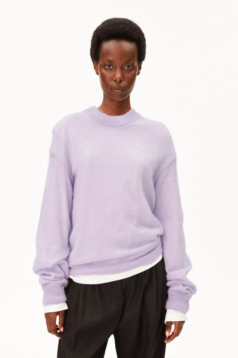 Mohair-Mix Strickpullover Moonlit Lilac von ARMEDANGELS, Loose Fit, überschnittene Schulter, Langarm, flauschiger Mohair-TENCEL-Strick in Hell-Lila
