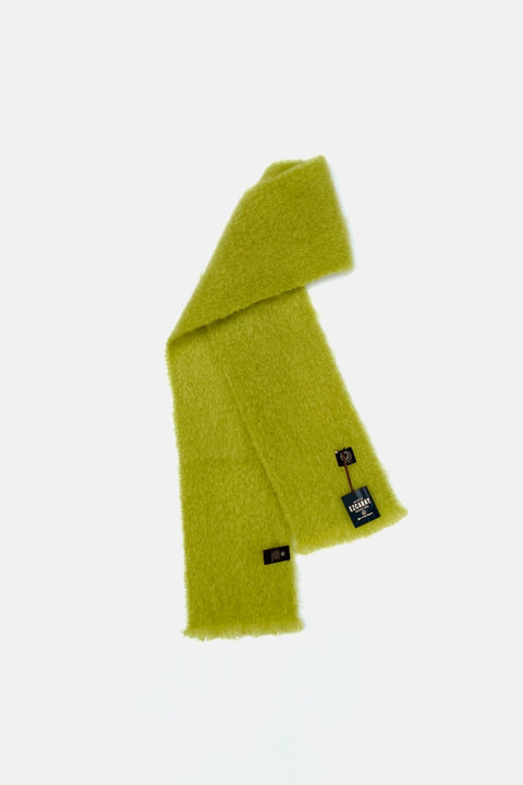 Stilvoller grüner Mohair 124 Schal von Mantas Ezcaray