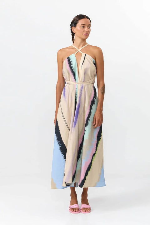 Styling-Ansicht MP Dress Long Suite13Lab, verschiedene Trageoptionen, gemischter Print