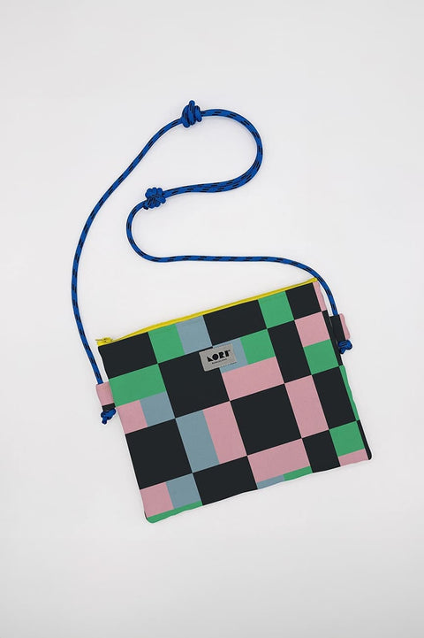 Crossbody Tasche von Lori Barcelona aus recyceltem PET