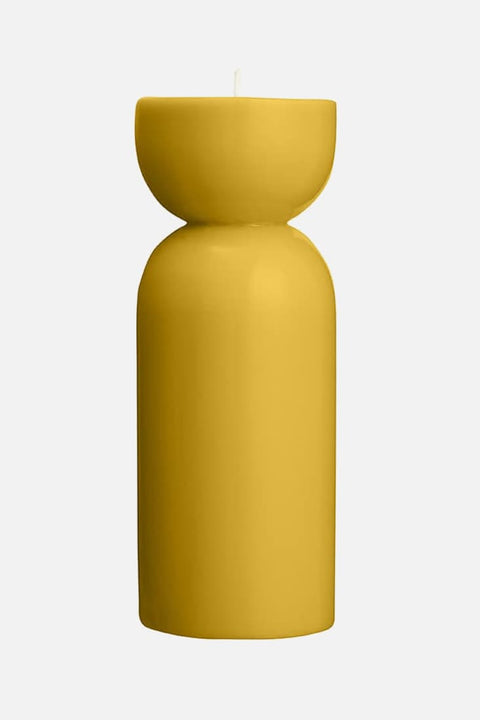 Designkerze in warmer Gelborange