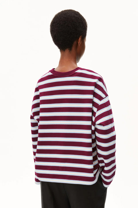 Rückansicht des Oversized Frankaa Bold Sweatshirts in Velvet Red und Soft Blue