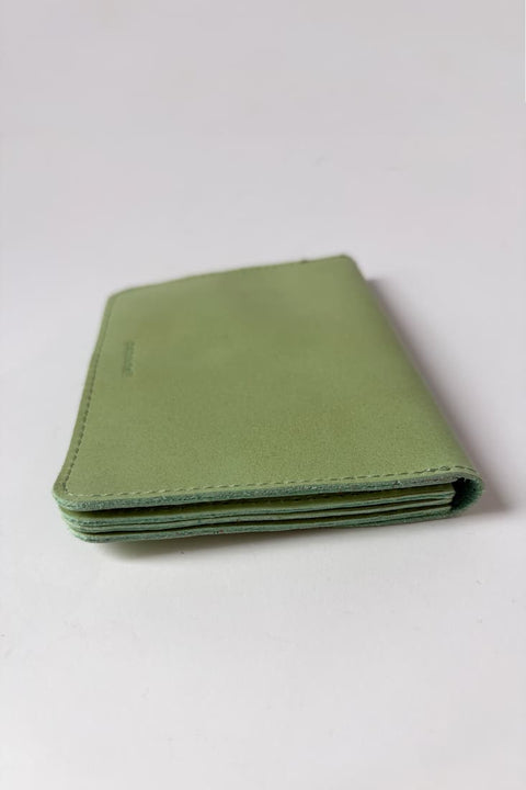 Hellgrüne Leder Geldbörse BORSA medium von Papoutsi mit Ziehharmonika-Fächern, handgefertigt in Berlin