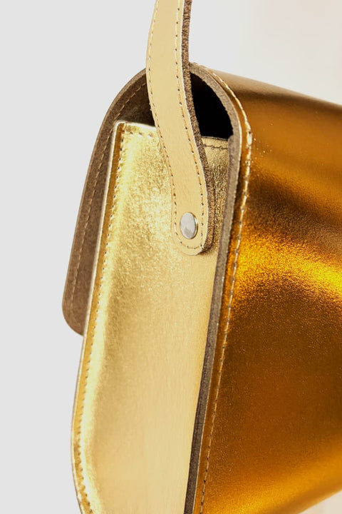 Große Ledertasche für Damen aus naturbelassenem Leder