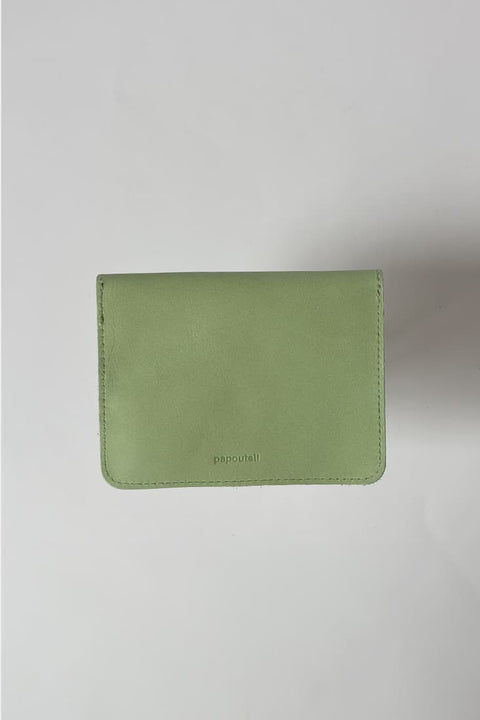 Kompakte hellgrüne Damen Geldbörse aus Glattleder mit 7 Fächern und Ziehharmonika-Design