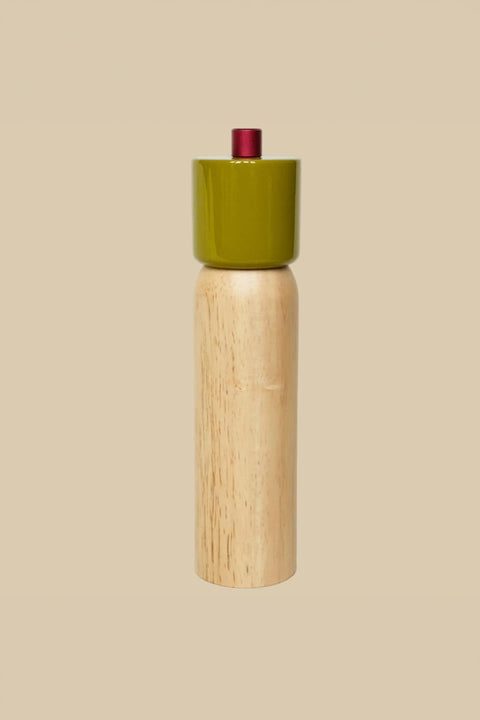 Salz- und Pfeffermühle MÆGEN Our Curated Abode Olive & Rot, 21,5 cm, nachhaltig zertifiziertes Kautschukholz, Keramikmahlwerk