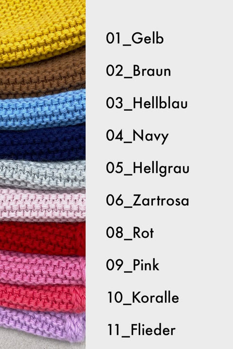 Dreieckstücher von Calie Paris in zehn Farben: Gelb, Braun, Hellblau, Navy, Hellgrau, Zartrosa, Rot, Pink, Koralle und Flieder