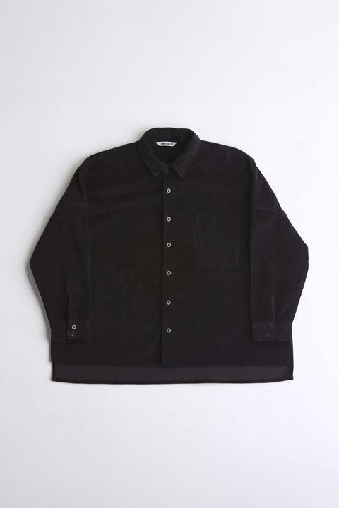 Tahira Shirt schwarz von Arniko aus Bio-Cord, Frontalansicht
