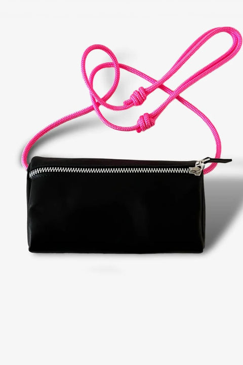 Elegante Ledertasche mit Neonpink-Riemen