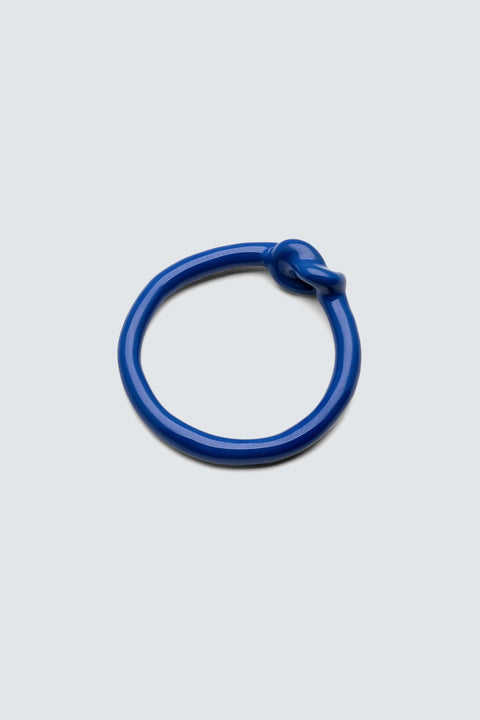 Blauer Ring mit Knotendesign von LULU