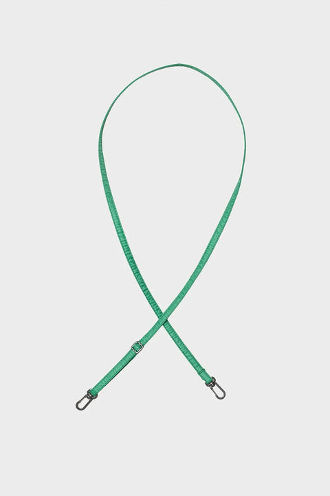 The New Strap Holly Green Slim Susan Bijl – Detailansicht Edelstahlhaken und Nylon in Holly Green Blaugrün