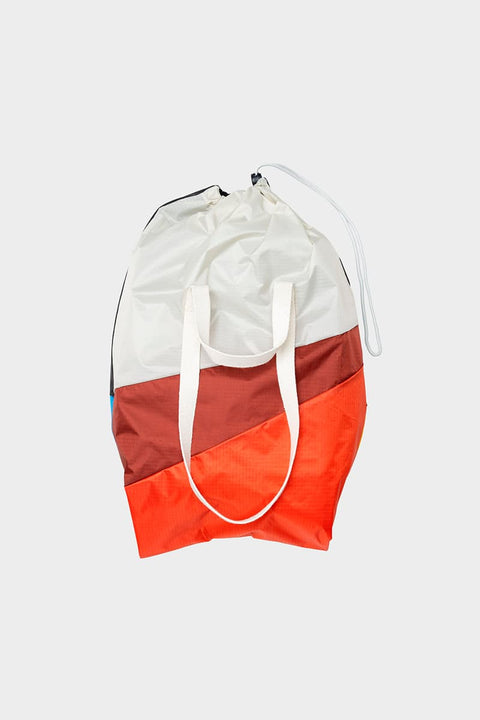 The New Trash Bag Multi Oxyde Medium Susan Bijl, in der Hand getragen, 60 Liter Fassungsvermögen, zwei Tragoptionen