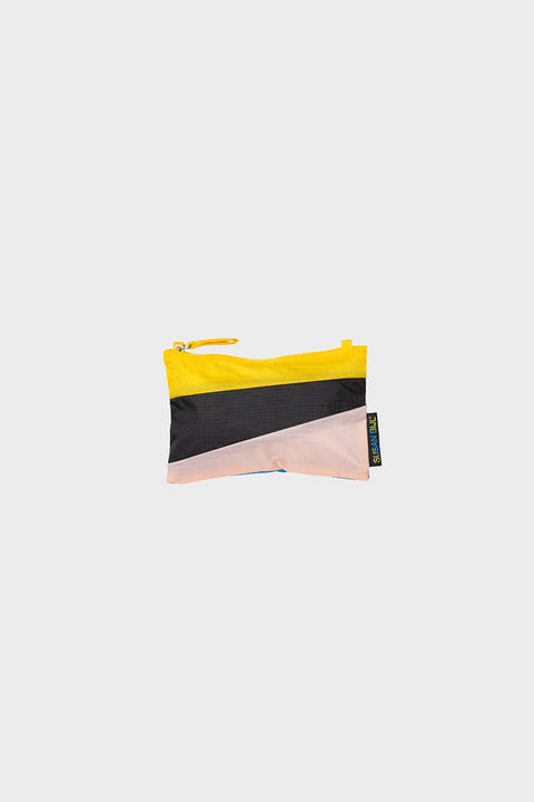 The New Pouch Multi Black Small Susan Bijl, beide Seiten nebeneinander, 19 x 13 cm, zwei Farbspiele ein Stück