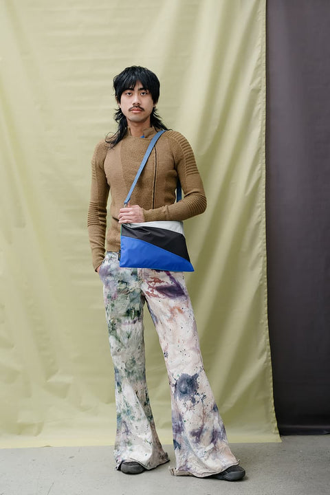 The New Pouch Multi Wena Large Susan Bijl, beide Seiten nebeneinander, 35 x 25 cm, lebendige und ruhige Farbwelt in einem Stück