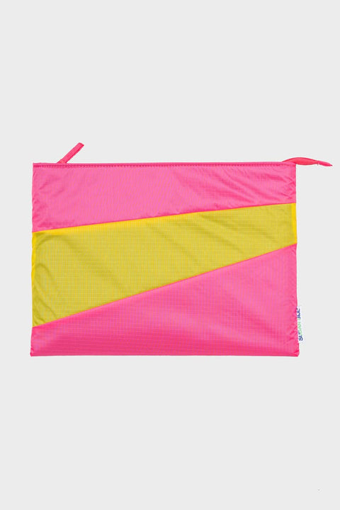 The New Protectable in Neonpink und Gelb von Susan Bijl