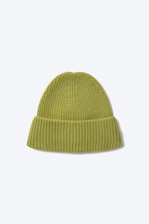 Thinking Mu Ruby Pistachio Wool Beanie – Seitenansicht, gedämpftes Pistaziengrün, Rippenstrick