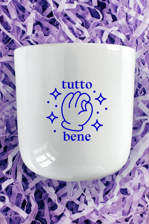 Ästhetisches Design mit dezent platziertem Logo im Tassenboden