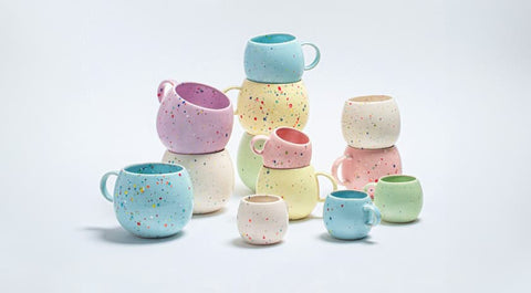 Keramikbecher in verschiedenen Farben von Egg Back Home