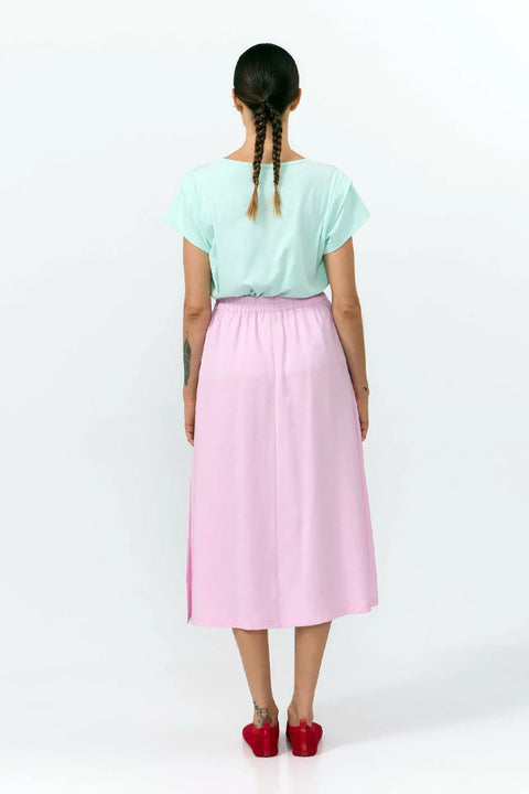 Adaja Skirt Suite13Lab – Detailansicht Seitentaschen und Seitenschlitz, Pink