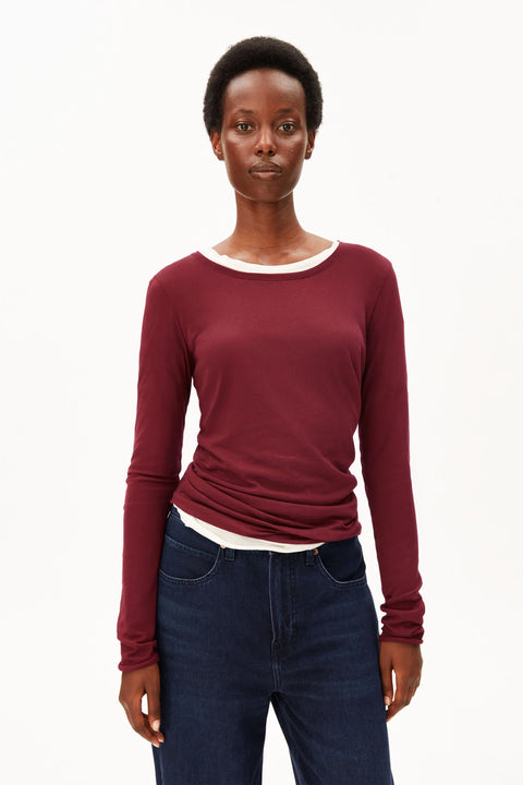Einiaara Soft Langarmshirt Velvet Red von ARMEDANGELS, Slim Fit extra lang, Rundhals, Langarm, offene Kanten, 100% Bio-Baumwolle
