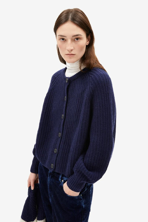 Dunkelblaue Strickjacke Selmaa aus Bio-Woll-Mix mit Rundhals