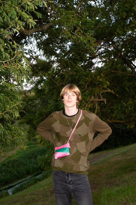 Nachhaltige Susan Bijl Tasche - Pink- und Grünfarbene Crossbody-Tasche