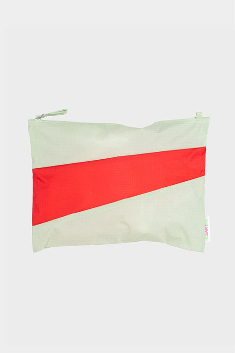 Eine stilvolle und nachhaltige Crossbody-Tasche - The New Pouch von Susan Bijl.