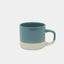 Blau
Cup Cyl M von KINTA in Blau, handgefertigtes Steinzeug, 200 ml, matte Oberfläche mit glänzenden Akzenten
Cup Cyl M KINTA Blau, zylindrische Form 8 x 6,5 cm, handgefertigt in Hanoi, Fair Trade