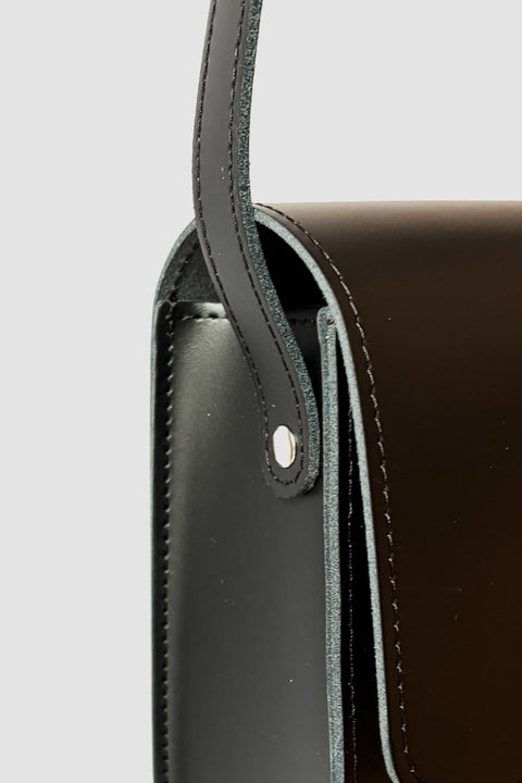 Schwarze Damen Ledertasche groß aus naturbelassenem Leder