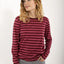 Danebasic Merry LS Tee Dark Cherry/Berry Compote von Danefae, Langarmshirt mit Streifen in Dunkelkirsch und Beerenrot, 100% Baumwolle OEKO-TEX