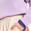 Styling Dax Skirt Print Garden SUITE13LAB, mit leichtem Top oder Strickpullover kombiniert, Blumenprint-Rock für jede Saison